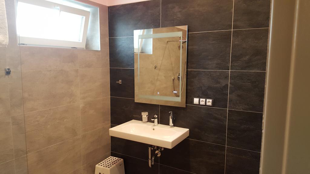 Villa Kiwi Микулов Экстерьер фото